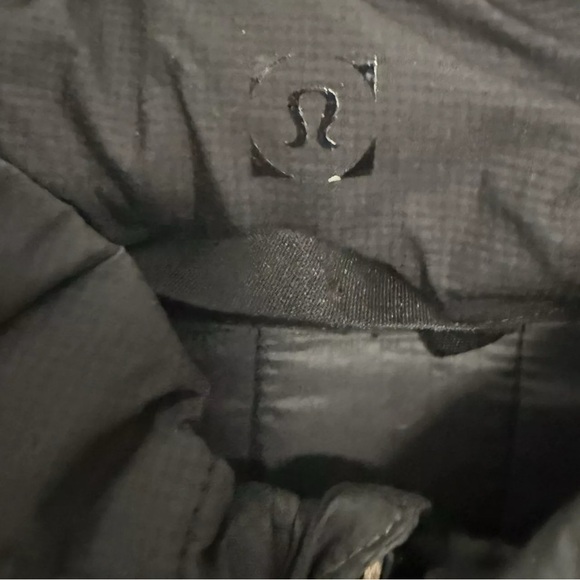 Lululemon Black Puffer Jacket with Quilted Design Sz XS - Picture 6 of 7